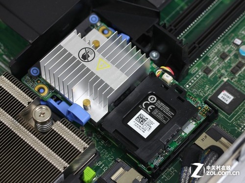 戴尔 PowerEdge 12G R720(Xeon E5-2609/2GB/300GB)
