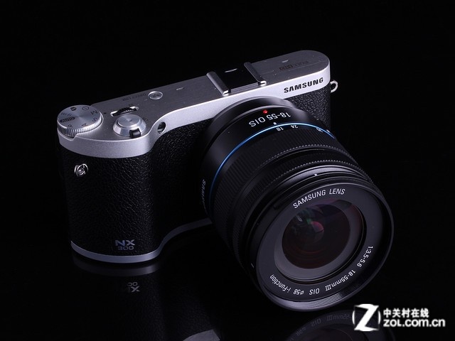 三星 NX300黑色 外观图 