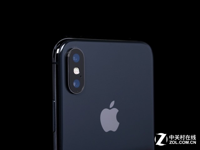 iPhoneX 简单来说,以这种技术制造的F/2.0透镜,能够捕捉到84度全域画面,并且图像上的光学失真不超过2%。 本文属于原创文章,如若转载,请注明来源:iPhone11拍照升级:84度广角可检查疾病http://mobile.zol.com.cn/665/6652038.html